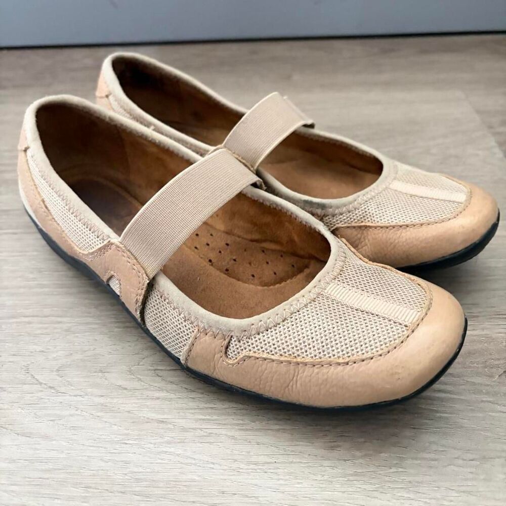 Naturalizer Women's Tan Mary Jane Flats Size 7
